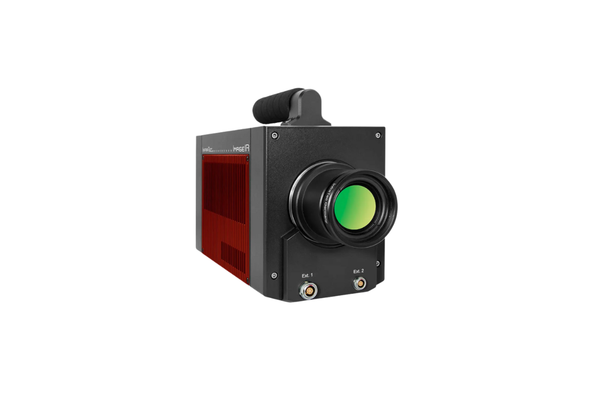 InfraTec ImageIR 9400 camera with mounted lens, side view